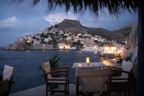 Hydra Hafen Abendstimmung